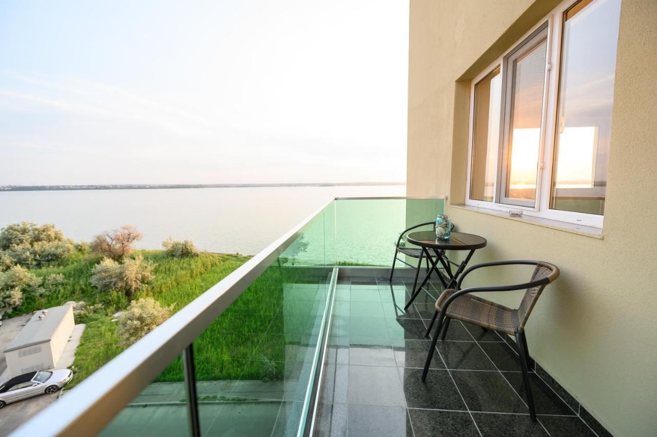 Sunset Lake Apartament Mamaia Buitenkant foto